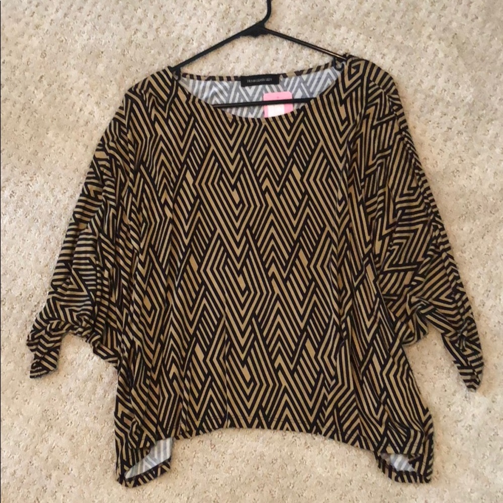 Hourglass Lilly Top